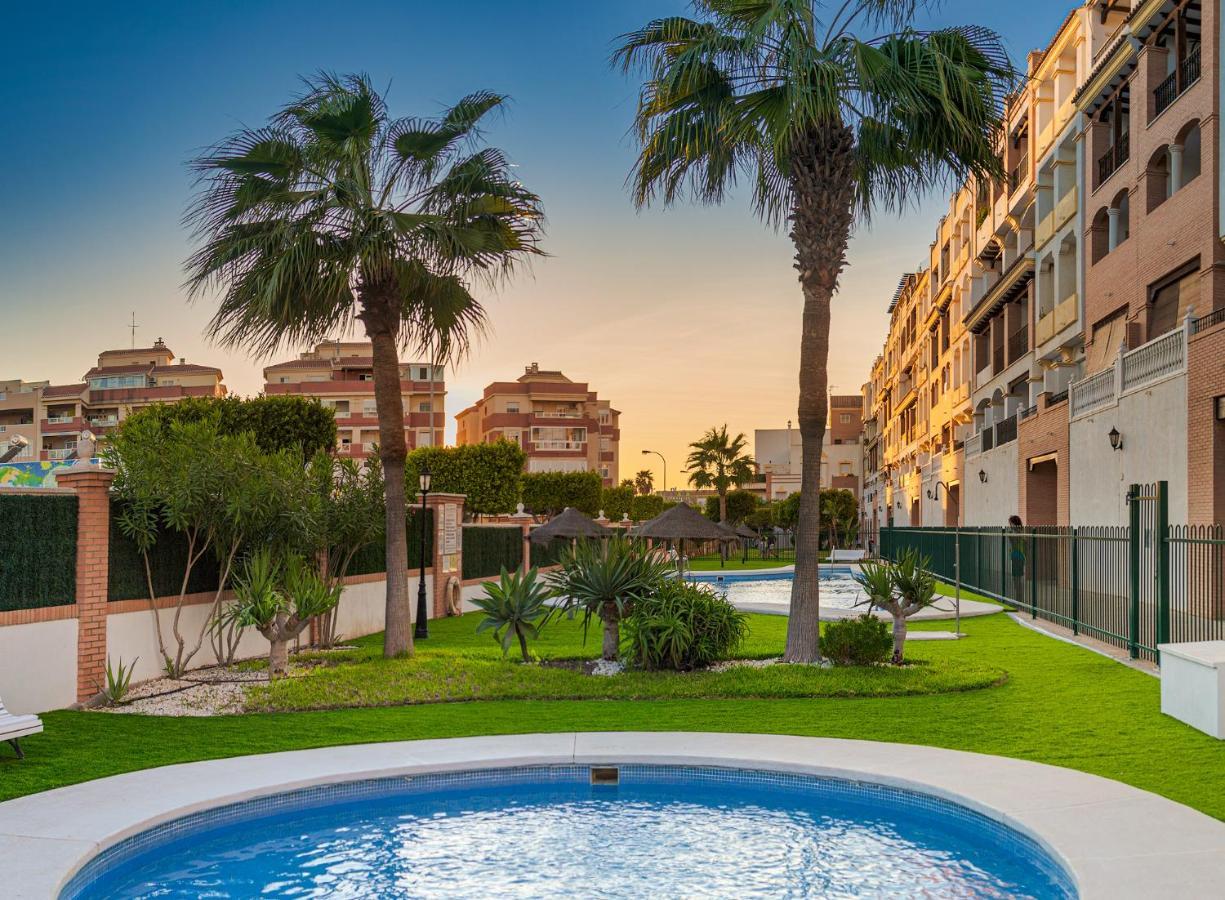 Apartamento 90 M2 En La Mejor Zona De Roquetas Roquetas de Mar Exteriör bild